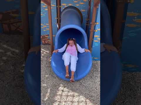 Quand ta mère s’endort au parc