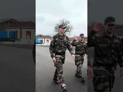 Tu es major et tu traverses une école de gendarmerie. #gendarmerie #militaire #military #école