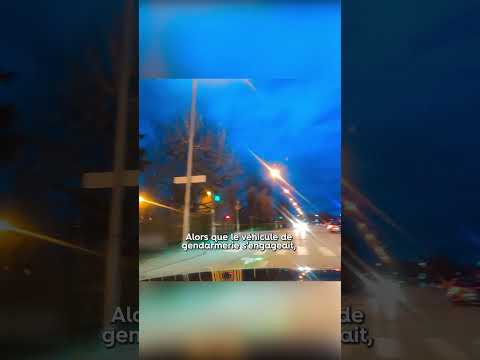 Une énorme collision avec des gendarmes !